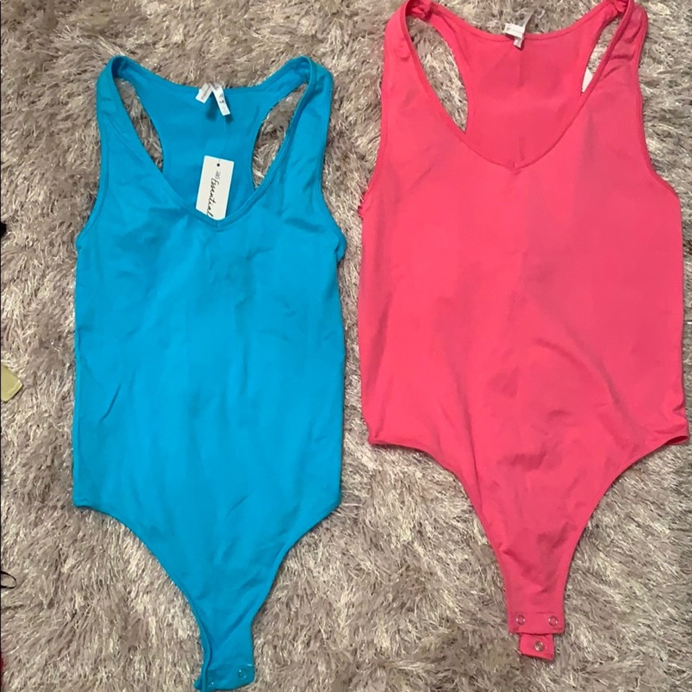 Neon V Neck Leo
